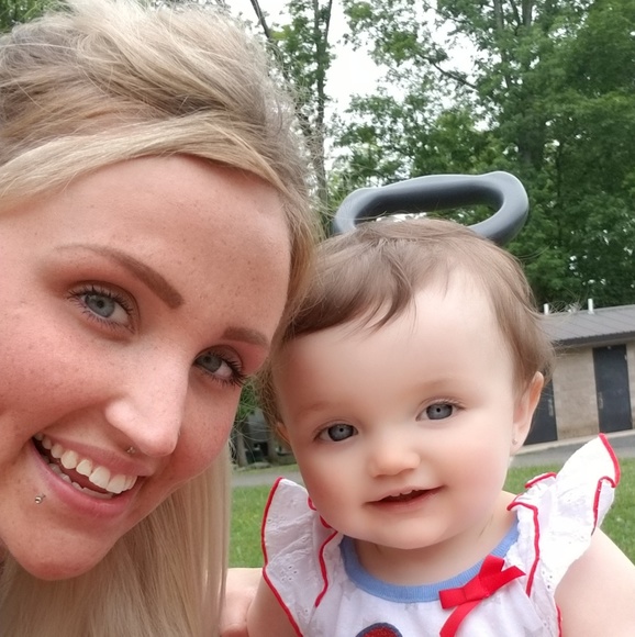 Meet your Posher, Taylor - Picture 4 of 6